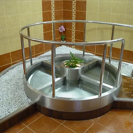 Hotel Wellness Pod Kycmolem